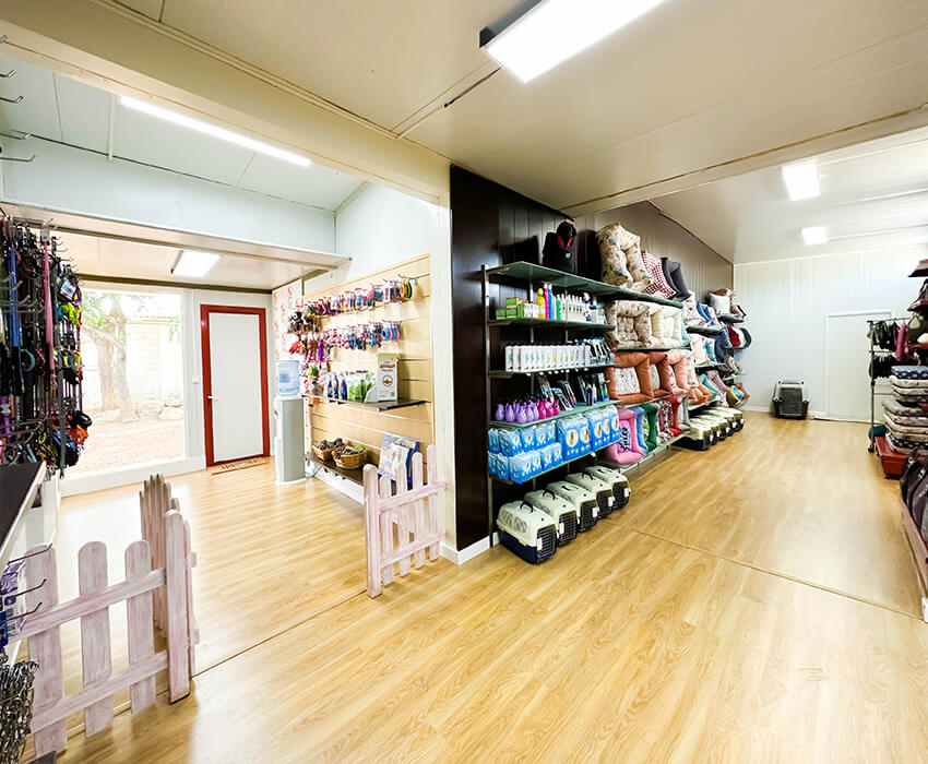 botiga-animals-hotelcan-anglesola-2